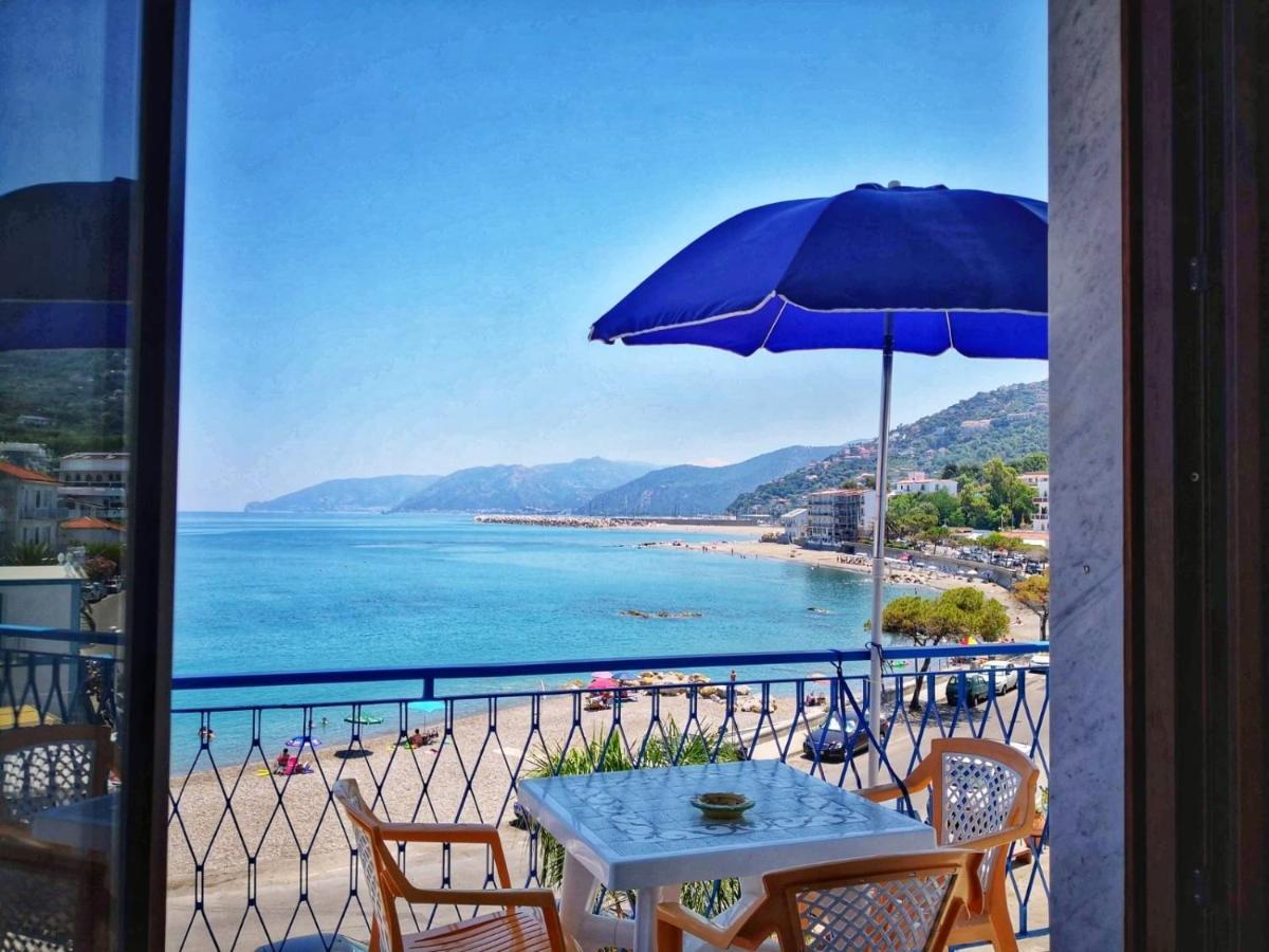 Apartamento La Casa Di Aurelio Capo dʼOrlando Exterior foto